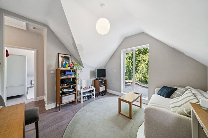 1 Bedroom Property For Sale In Wexford Lodge, Nightingale Lane, SW12