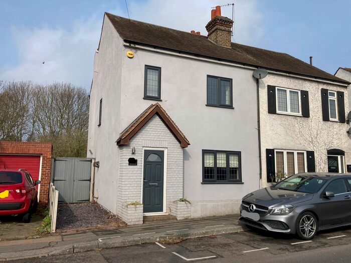 3 Bedroom Semi-Detached House To Rent In Abbs Cross Lane, Hornchurch, RM12