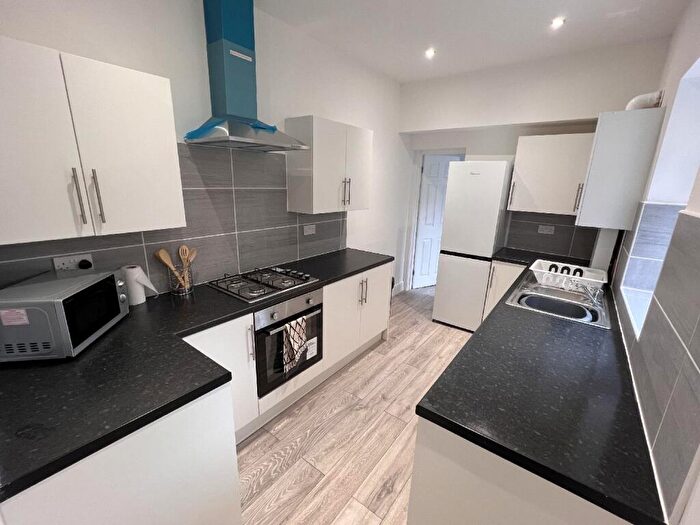 4 Bedroom House To Rent In Pershore Road, Kings Norton, Birmingham, West Midlands, B30