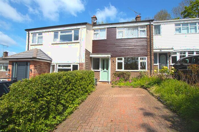 3 Bedroom Terraced House To Rent In Holbrook Close, Billericay, CM11