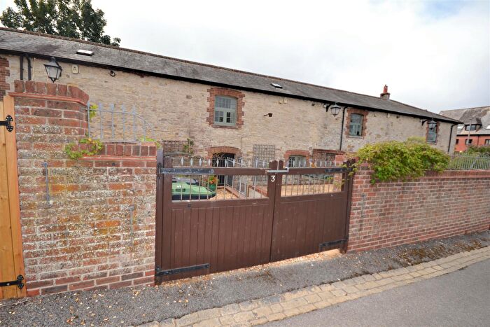 3 Bedroom Terraced House For Sale In Athelstan Road, Dorchester, DT1
