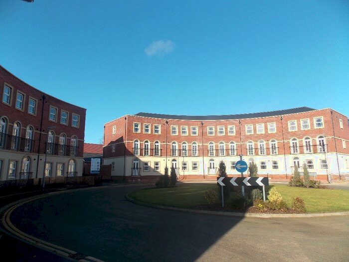 2 Bedroom Flat To Rent In Oak Grove, Cherry Orchard, NN3