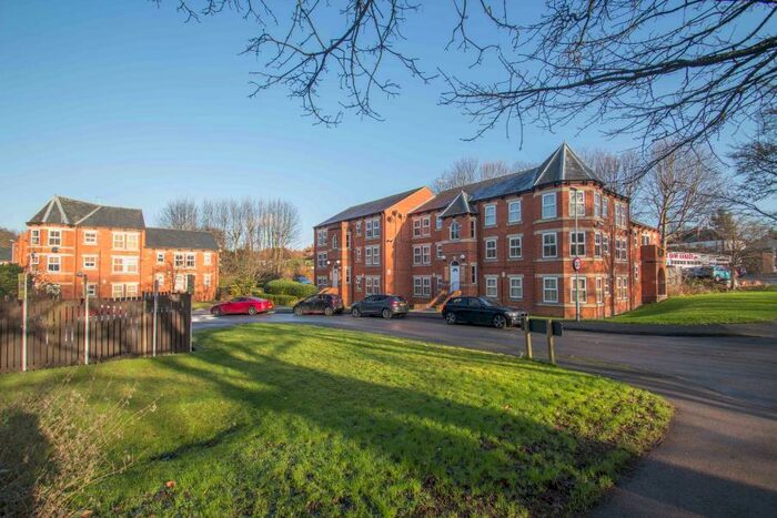 2 Bedroom Flat To Rent In Bridgewater Court, Grove Lane, Headingley, Leeds, LS6