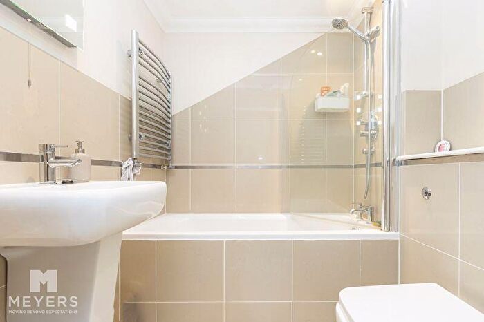 2 Bedroom Apartment For Sale In Southbourne Road, Southbourne, BH6