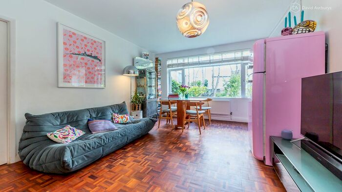 2 Bedroom Flat To Rent In Crescent Road, Crouch End, London, N8