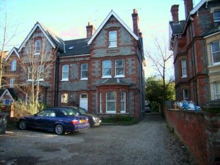 1 Bedroom Flat To Rent In London Road, Reading, RG1