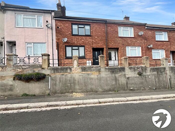 2 Bedroom Terraced House To Rent In Mount Road, Chatham, Kent, ME4
