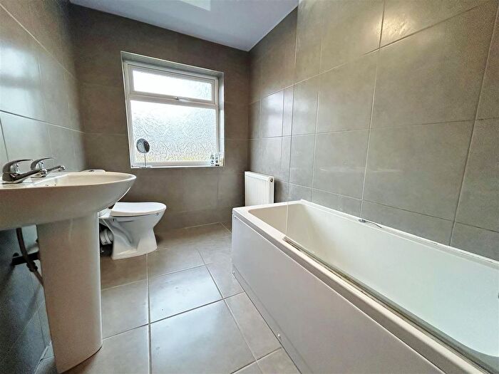 2 Bedroom Terraced House For Sale In Bondgate, Selby, YO8