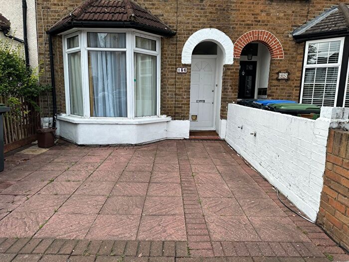 4 Bedroom Terraced House To Rent In Mandeville Road, Enfield, EN3
