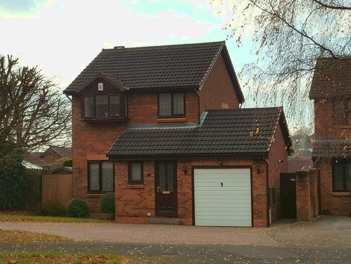 3 Bedroom Detached House To Rent In Bishops Drive, Oakwood, DE21