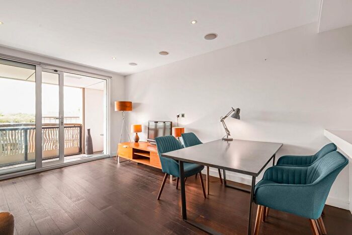 2 Bedroom Flat To Rent In Bramah House, Grosvenor Waterside, Gatliff Road, London, SW1W