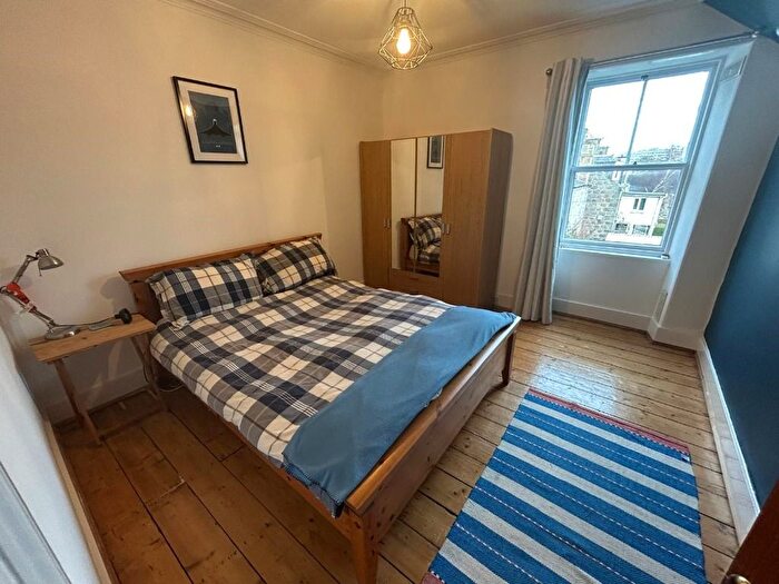 2 Bedroom Flat To Rent In Caledonian Place, City Centre, Aberdeen, AB11