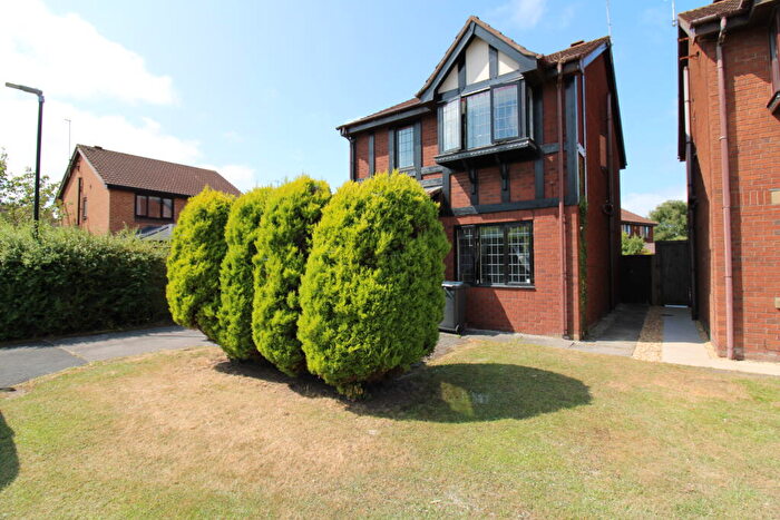 3 Bedroom Detached House For Sale In Wolsey Close, Thornton Cleveleys, Lancashire, FY5
