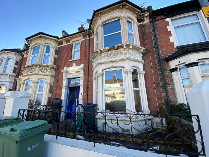 2 Bedroom Flat To Rent In Powerscourt Road, Portsmouth, PO2