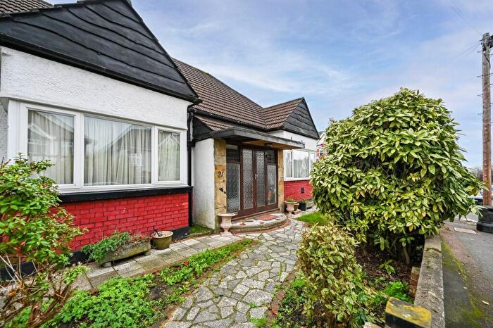 3 Bedroom Terraced House For Sale In Belle Vue Road, Walthamstow, London, E17