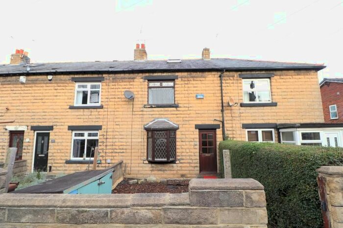 3 Bedroom Property To Rent In Farsley, Pudsey, West Yorkshire LS28