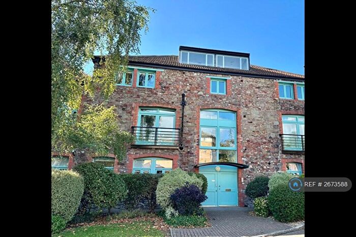 1 Bedroom Flat To Rent In Osborne Wallis House, Bristol, BS8