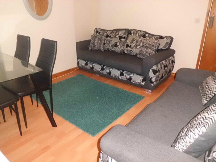 5 Bedroom House To Rent In Heeley Road, B29