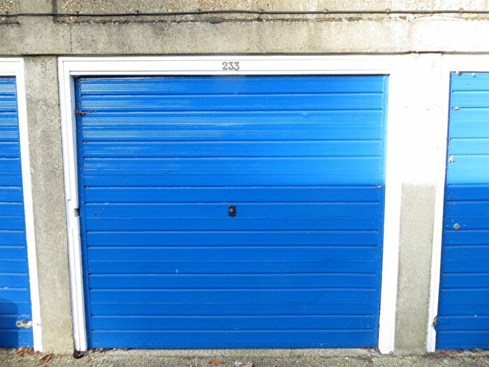 Garage / Parking To Rent In Lampits, Hoddesdon, EN11