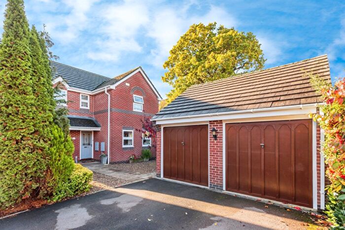 4 Bedroom Detached House For Sale In Hatfield Close, Swindon, SN25