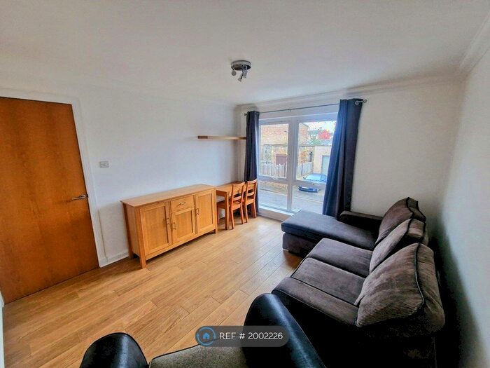 2 Bedroom Flat To Rent In Arthur Street, Edinburgh, EH6