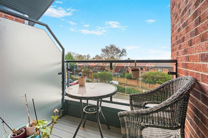 1 Bedroom Apartment For Sale In Balshaw Court Burlington Gardens Leyland, PR25