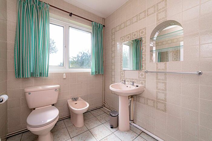 3 Bedroom Detached House For Sale In Woolage Green, Canterbury, CT4