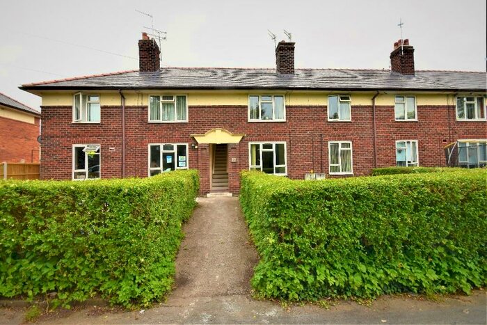 2 Bedroom Flat To Rent In Russell Grove, Wrexham, LL12