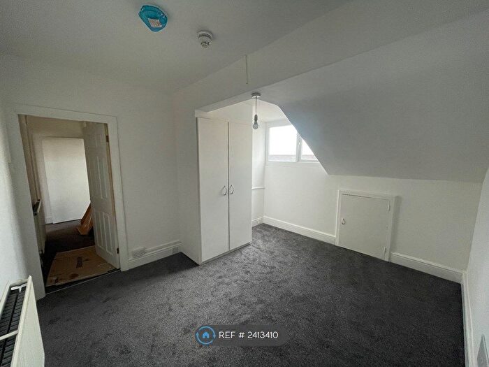 1 Bedroom Flat To Rent In Greenway Road, Birkenhead, CH42