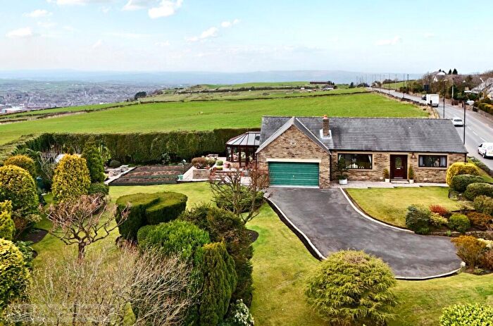 4 Bedroom Detached Bungalow For Sale In Buckstones Road, Oldham, Greater Manchester, OL1