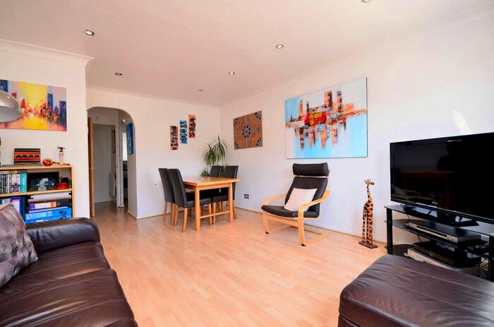 2 Bedroom Property To Rent In Undine Road, Isle Of Dogs, London, E14