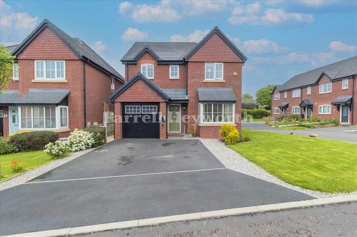 4 Bedroom Property For Sale In Bowland Gardens, Preston, PR3