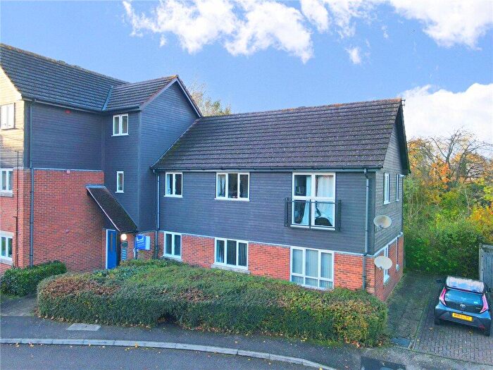 2 Bedroom Apartment For Sale In Windrush Close, Downhead Park, Milton Keynes, MK15