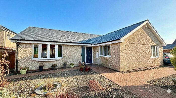 3 Bedroom Detached Bungalow For Sale In Cae Gwastad, Harlech, LL46