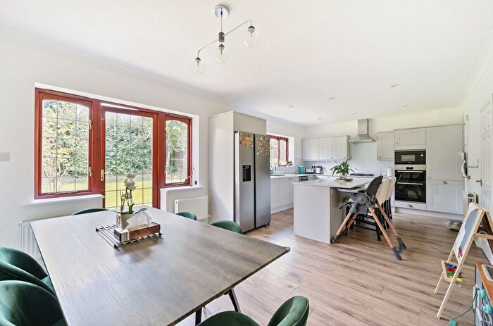5 Bedroom Detached House To Rent In Snaith Crescent, Milton Keynes, MK5