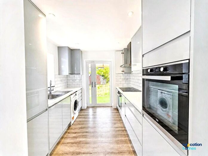 4 Bedroom Terraced House To Rent In Marmion Avenue, London, E4