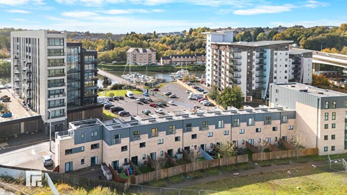 3 Bedroom Terraced House To Rent In Marina View, Watkiss Way, Cardiff Bay, CF11