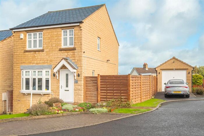 3 Bedroom Detached House For Sale In High Bank Close, Elland, HX5