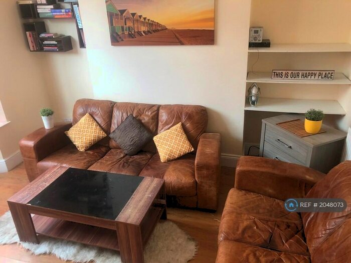 5 Bedroom Semi-Detached House To Rent In Adderbury Grove, Hull, HU5