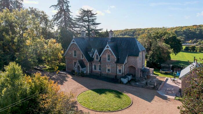 7 Bedroom Detached House For Sale In Magor Road, Newport, NP18