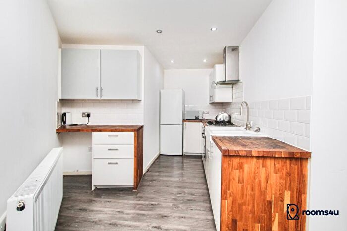 6 Bedroom House To Rent In Smithdown Road, Liverpool, L7