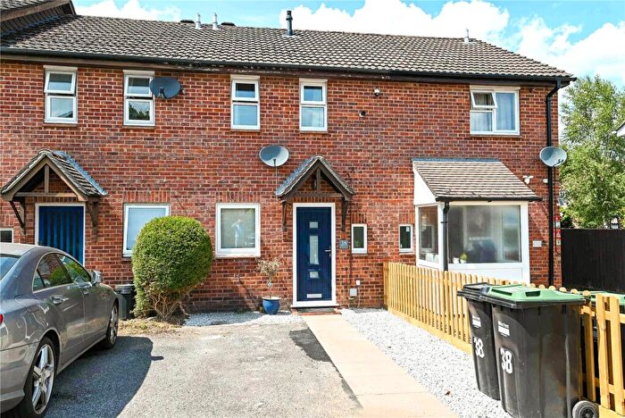 2 Bedroom Terraced House For Sale In Bankhill Drive, Lymington, Hampshire, SO41