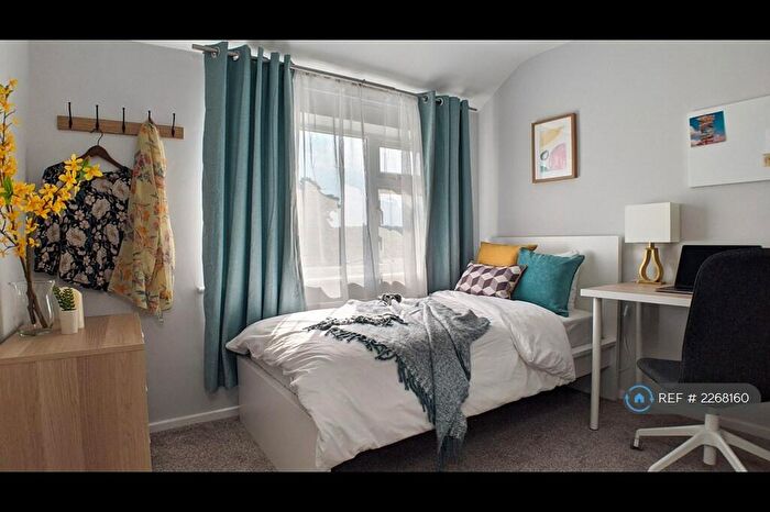 6 Bedroom Semi-Detached House To Rent In Leam Green, Coventry, CV4