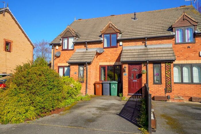 2 Bedroom Town House To Rent In Raylands Lane, Middleton, Leeds, LS10