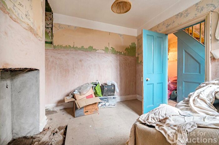 3 Bedroom Terraced House For Sale In Greys Hill, Henley-on-Thames, Oxfordshire, RG9