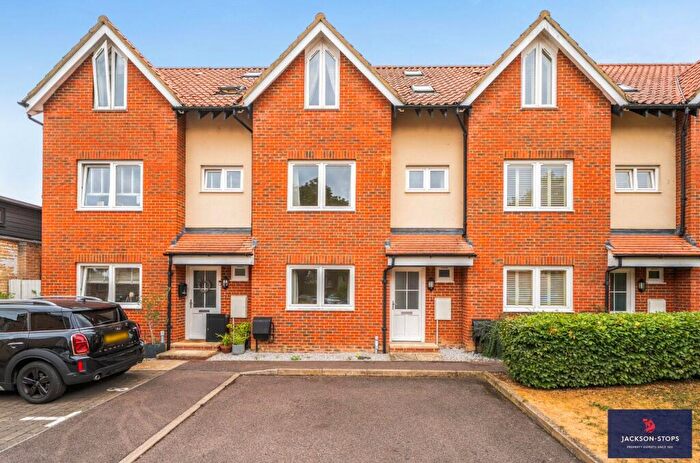 3 Bedroom Town House For Sale In Abernant Drive, Newmarket, Suffolk, CB8
