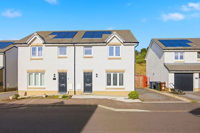 3 Bedroom Semi-Detached House For Sale In Drumbeg Road, Bishopton, PA7