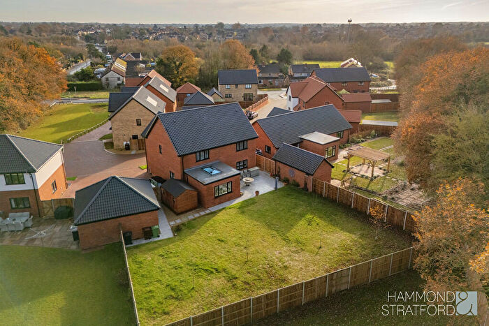 4 Bedroom Detached House For Sale In Garnier Meadow, Attleborough, NR17