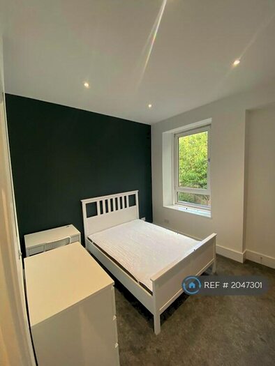 5 Bedroom Flat To Rent In Roslin Terrace, Aberdeen, AB24