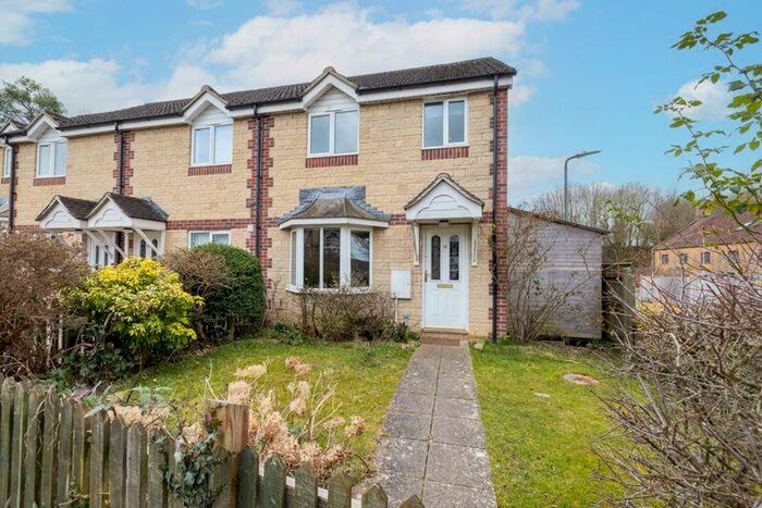 3 Bedroom Terraced House To Rent In Brookfields, Castle Cary, BA7